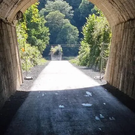 Le Rouge Gorge Curieux Διαμέρισμα *