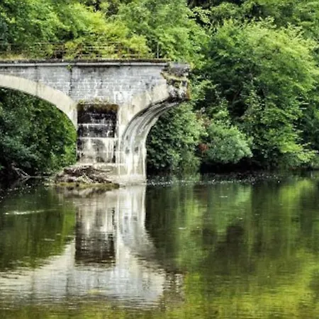 Le Rouge Gorge Curieux Apartman