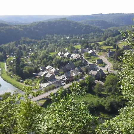 Le Rouge Gorge Curieux Vresse-sur-Semois